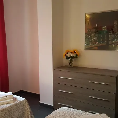 Apartment Danicolas Cairoli *